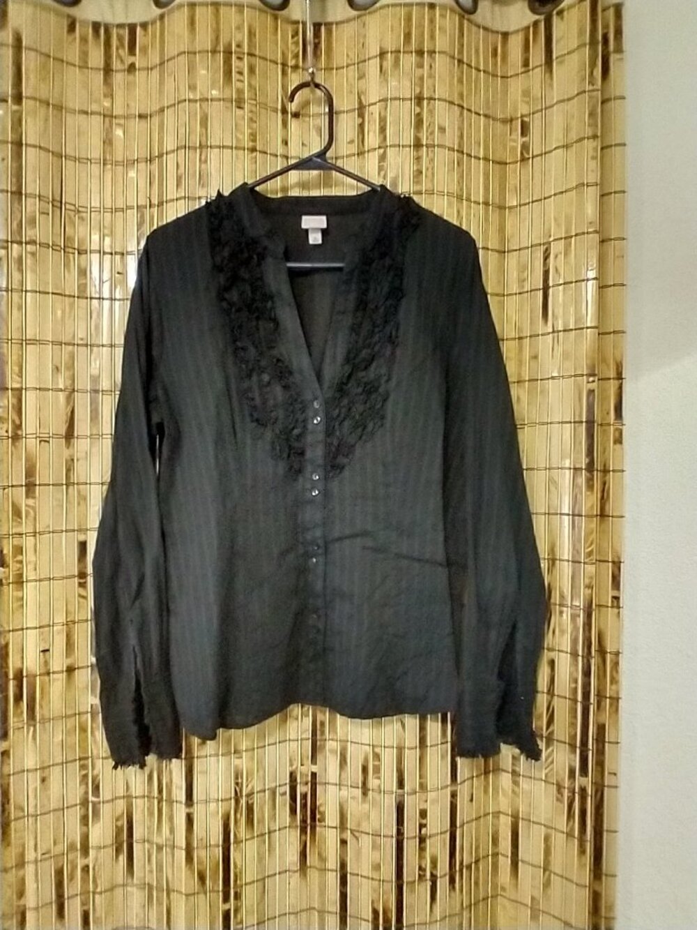 Merona Womens Black Ruffle VNeck Long Sleeve Button Down Shirt Size XL